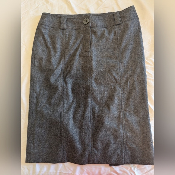 Burberry Grey Pencil Skirt - Picture 2 of 7